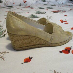 Jack Rogers Palmer  Gold Espadrille Wedge Women’s Size 8